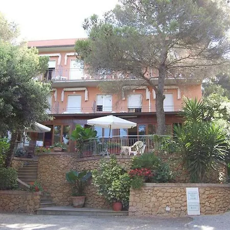 Rosa Del Tirreno Кверчинелла