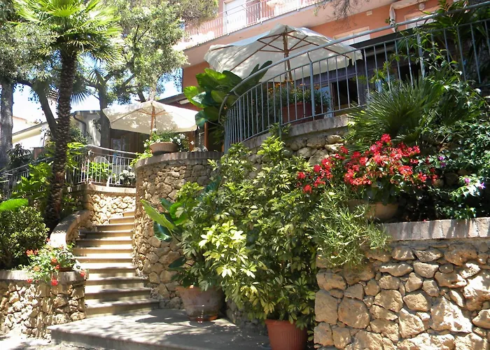 Rosa Del Tirreno Otel