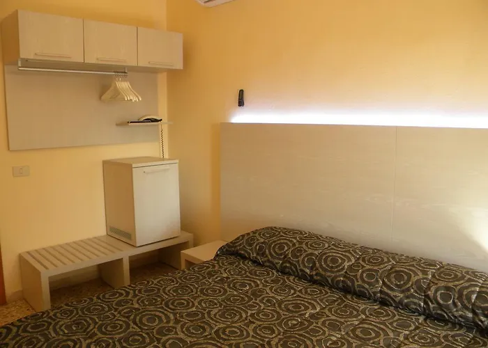 Otel Rosa Del Tirreno 3*